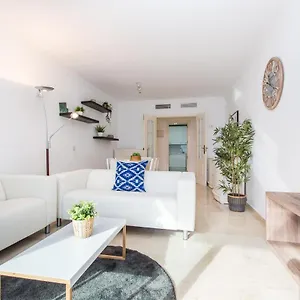 https://awesome-2-bedroom-apt-with-pool-and-parking-in-puerto.1costadelsol.com